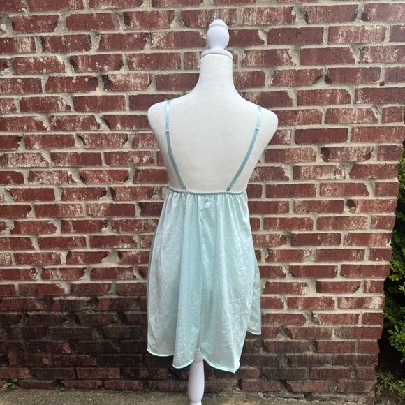 Vintage Petra‎ Fashions Lace Slip Blue Women’s Size  Small USA Made - Picture 2 of 6